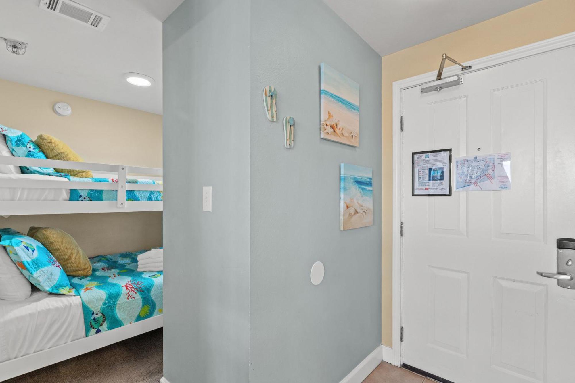 Penthouse With Beautiful Beach Views! 1 Bedroom, 2 Bathroom Penthouse! Panama City Beach Bagian luar foto