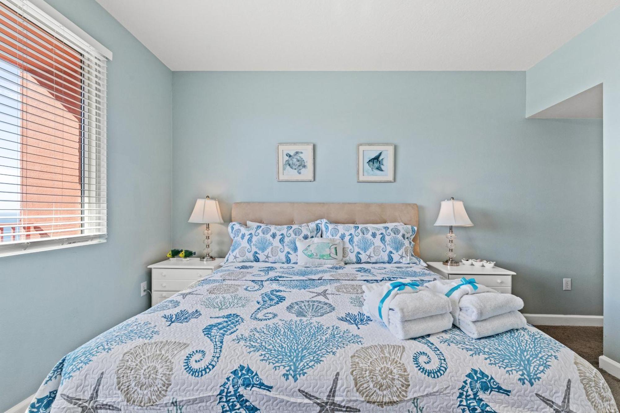 Penthouse With Beautiful Beach Views! 1 Bedroom, 2 Bathroom Penthouse! Panama City Beach Bagian luar foto