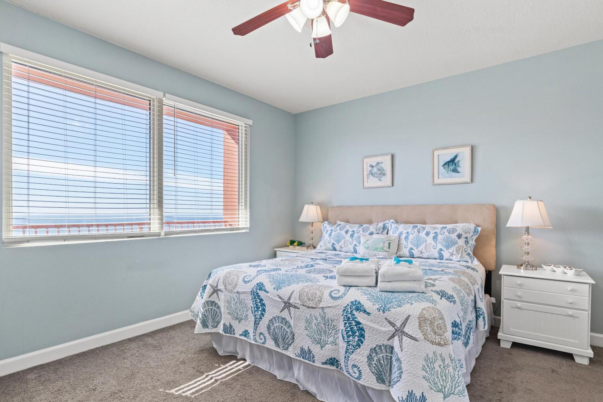 Penthouse With Beautiful Beach Views! 1 Bedroom, 2 Bathroom Penthouse! Panama City Beach Bagian luar foto
