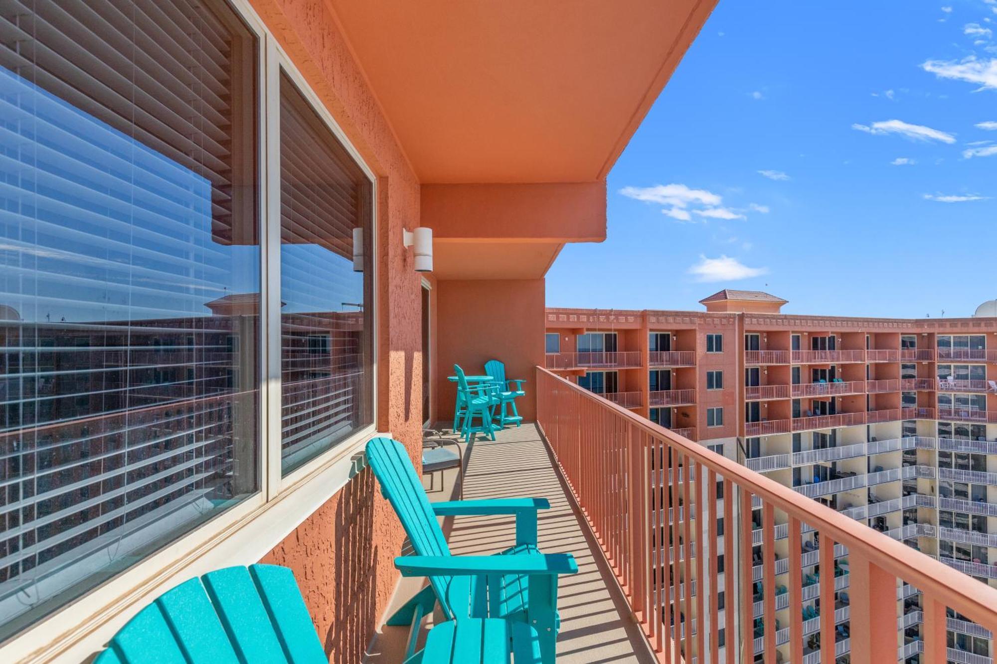 Penthouse With Beautiful Beach Views! 1 Bedroom, 2 Bathroom Penthouse! Panama City Beach Bagian luar foto