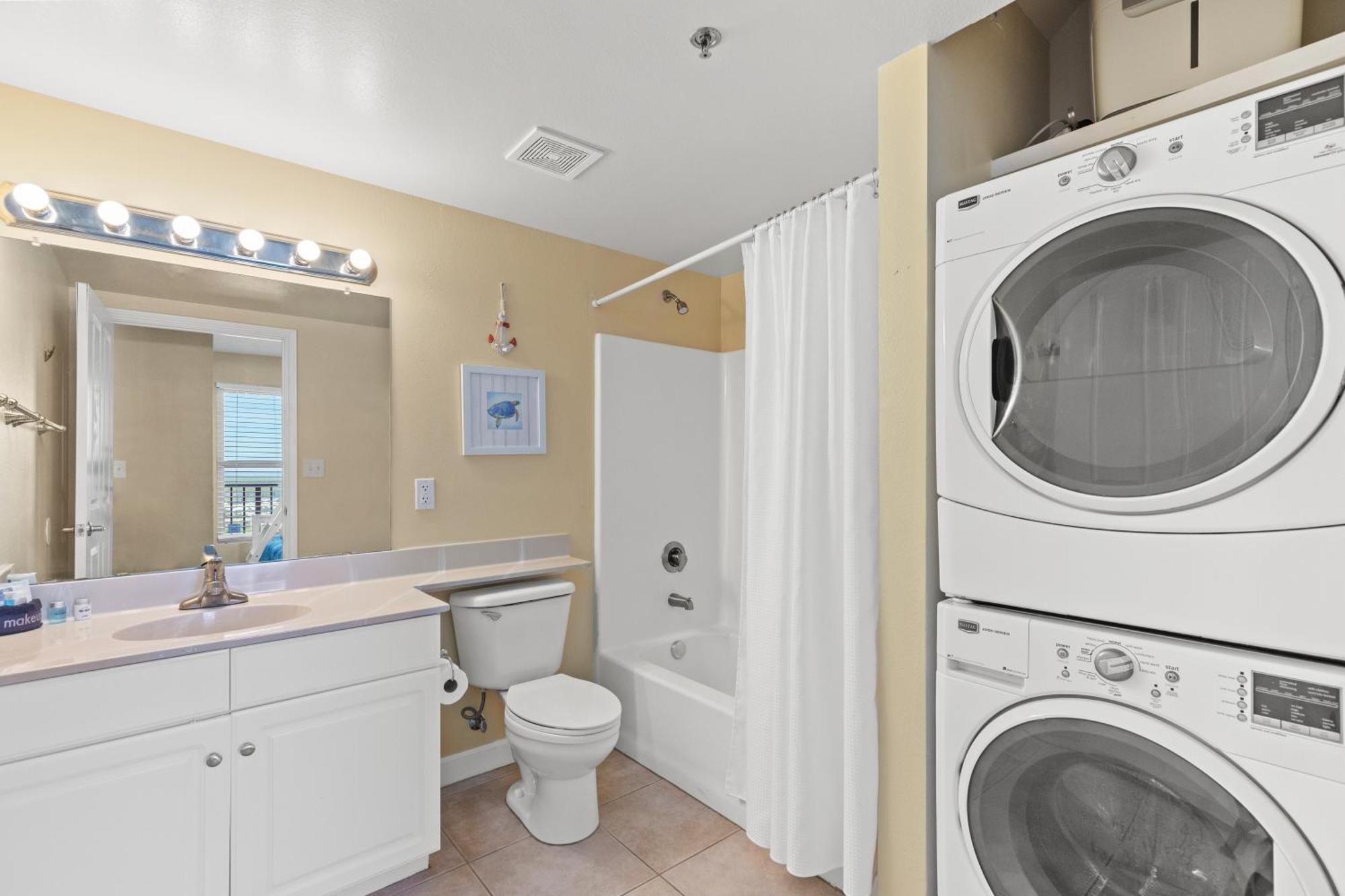 Penthouse With Beautiful Beach Views! 1 Bedroom, 2 Bathroom Penthouse! Panama City Beach Bagian luar foto
